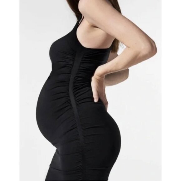 BLANQI Everyday Maternity Sleeveless Dress in Black Stretch Minimalist Corporate - Picture 2 of 15